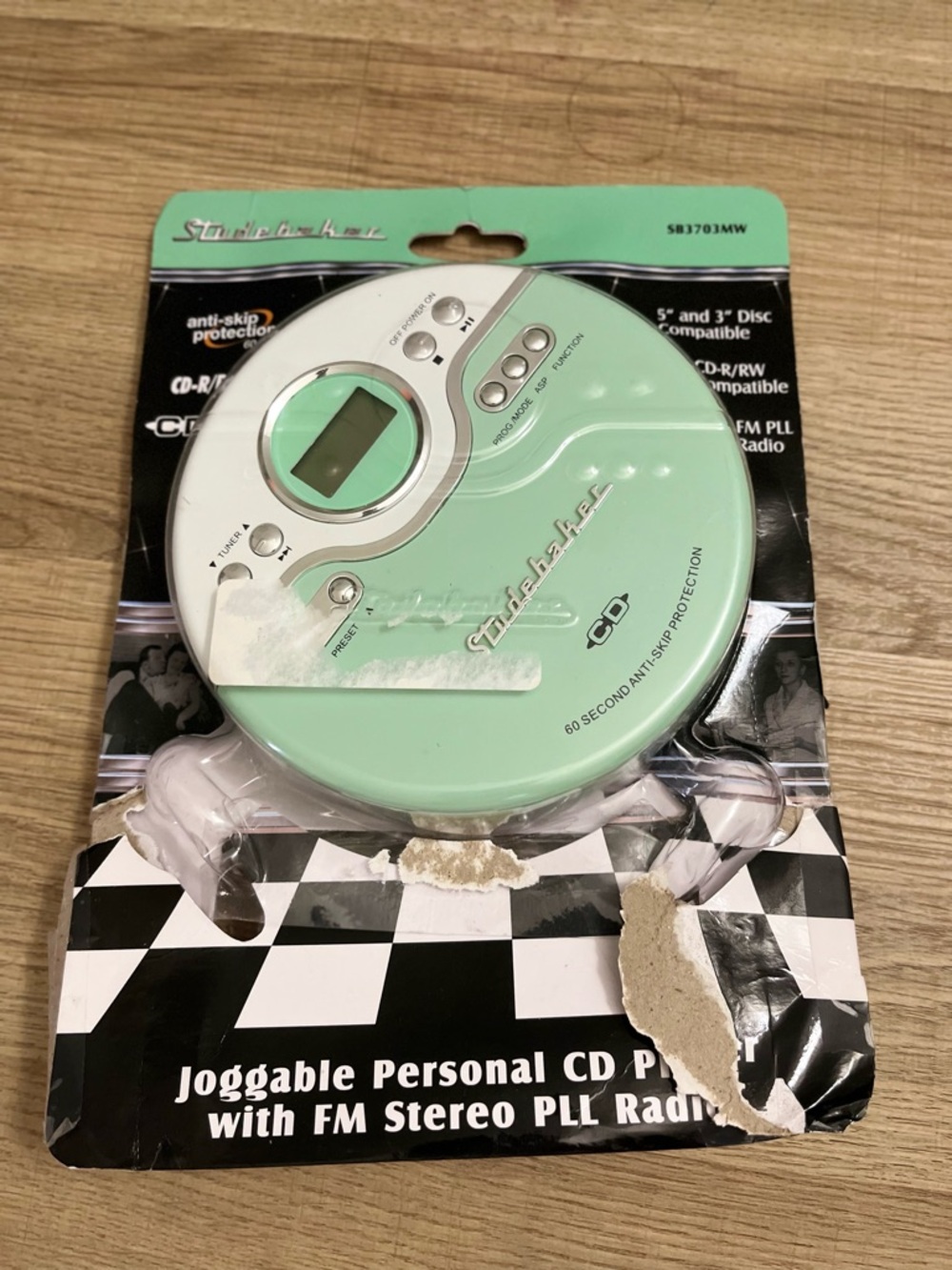 Portable Mint Green Joggable Personal CD Player with FM Radio